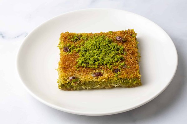 Wie bereitet man eine klassische russische Borschtsch mit Rindfleisch und Roter Bete zu?